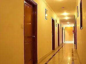 Hotel O Grand Central Delhi