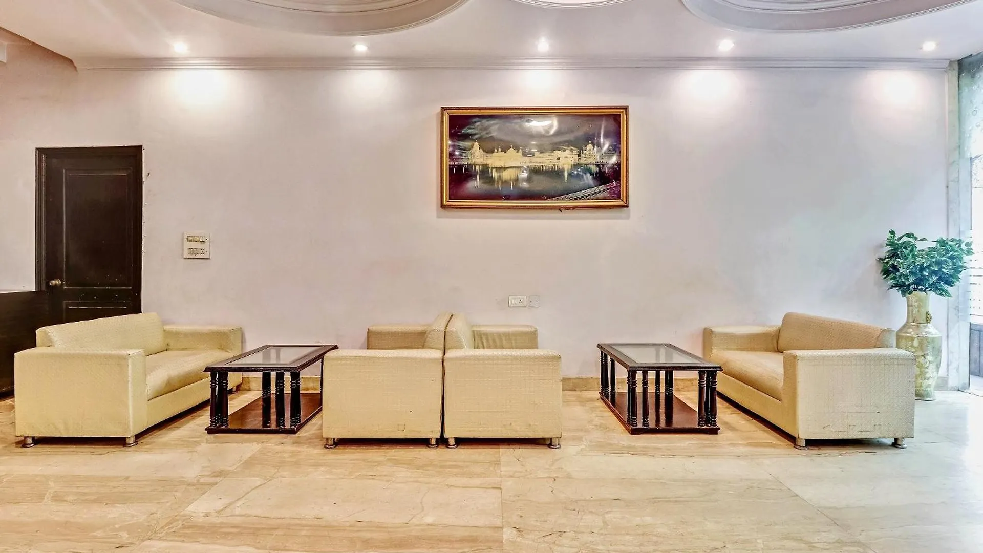 ***  Hotel O Grand Central Дели Индия