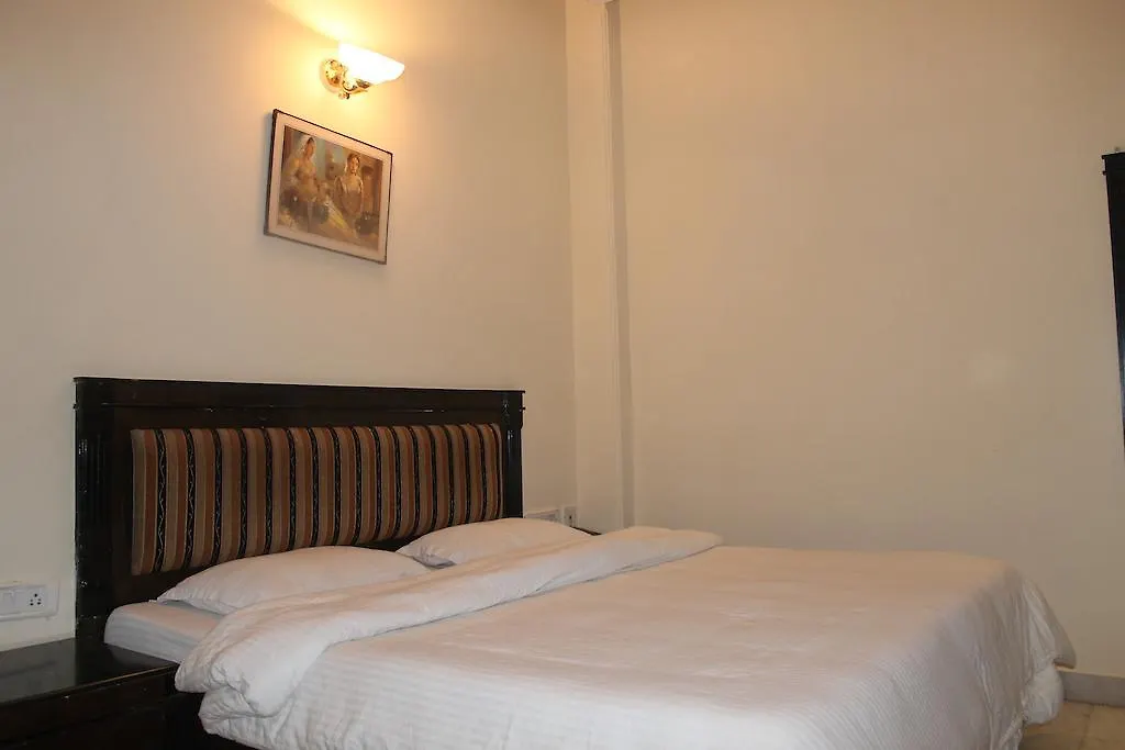 Hotel O Grand Central Дели Индия
