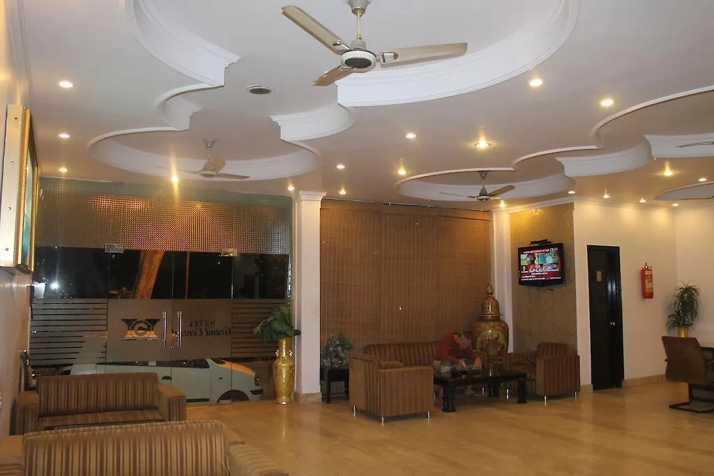 Hotel O Grand Central Дели