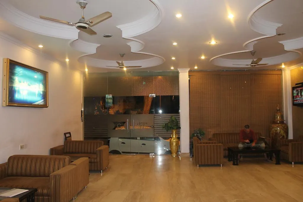 Hotel O Grand Central Дели